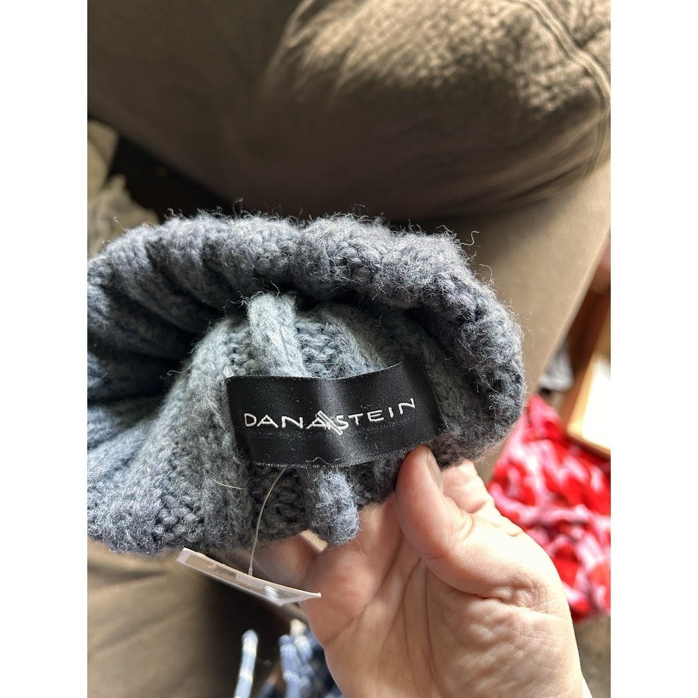 Dana Stein Ombre Beanie Gray Blue Ribbed Cuffed Knit Hat Cozy Soft NWT - Picture 5 of 5